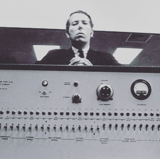 Experimento de Milgram: obediencia
